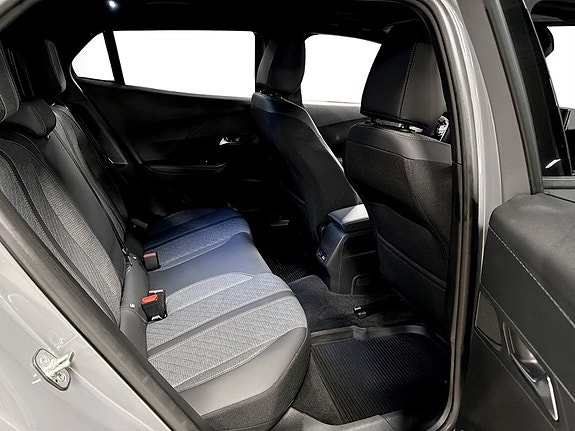 Peugeot 2008 12 of 15