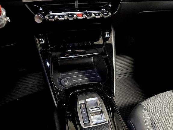 Peugeot 2008 10 of 15
