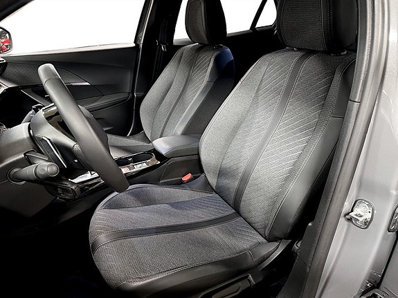 Peugeot 2008 4 of 5