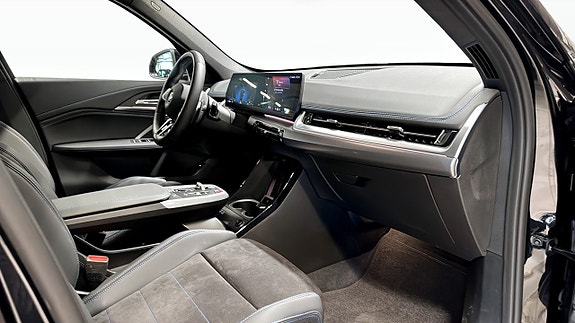 BMW X1 3 of 5