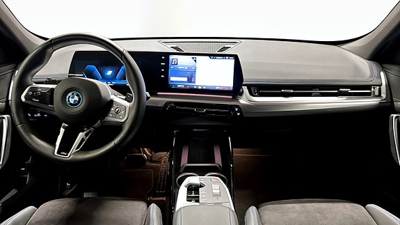 BMW X1 4 of 5