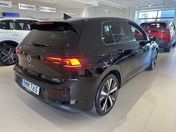 Volkswagen Golf VIII 5 of 15