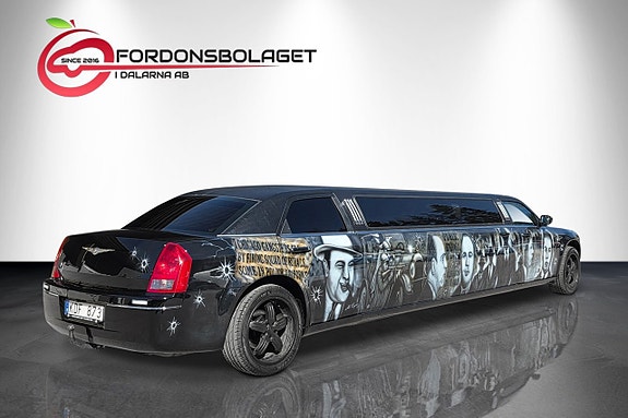 Chrysler 300C 4 of 5