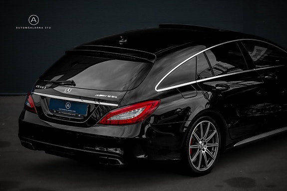 Mercedes-Benz CLS63 23 of 27