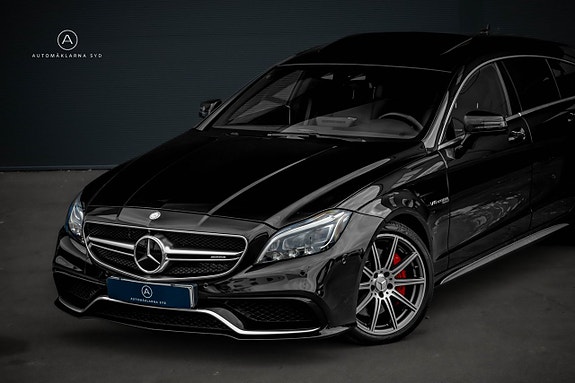 Mercedes-Benz CLS63 2 of 5