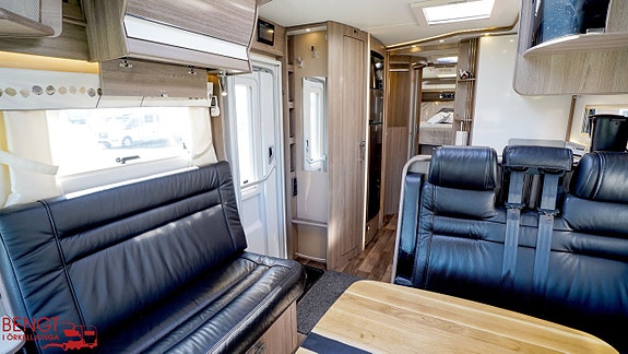 Kabe Travel Master I 910 | QB-säng | Automat | Hydrauliska stödben 15 of 21