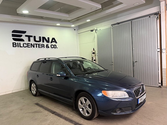 Volvo V70 3 of 5