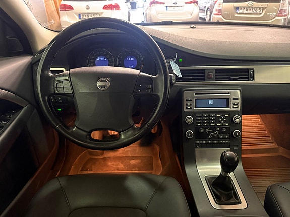 Volvo V70 9 of 15