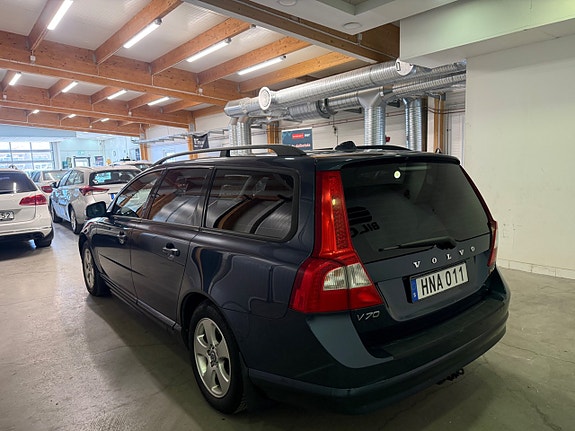 Volvo V70 11 of 15