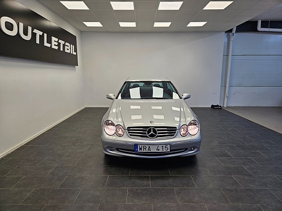 Mercedes-Benz CLK200 4 of 5