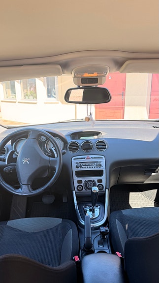 Peugeot 308 3 of 5