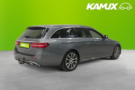 Mercedes-Benz E350 4 of 5