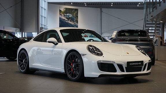 Porsche 911 Carrera GTS