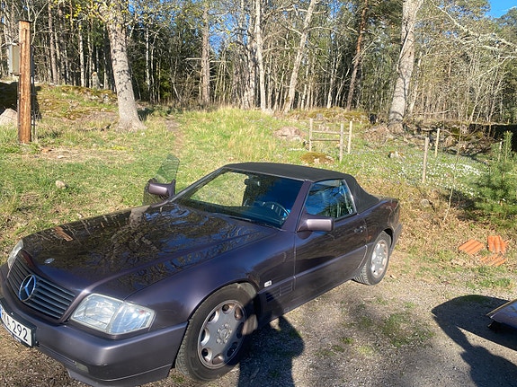 Mercedes-Benz SL300 8 of 11