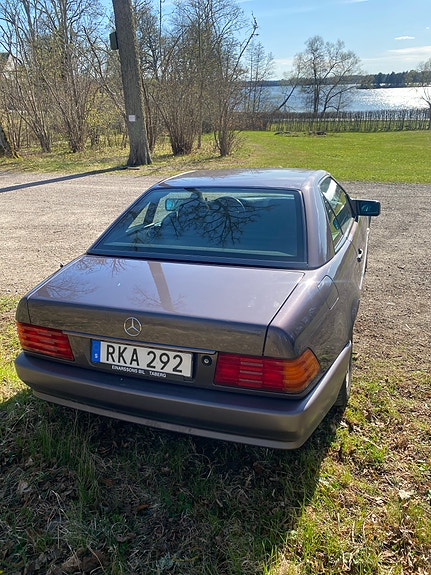 Mercedes-Benz SL300 2 of 11
