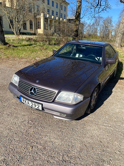 Mercedes-Benz SL300 3 of 11