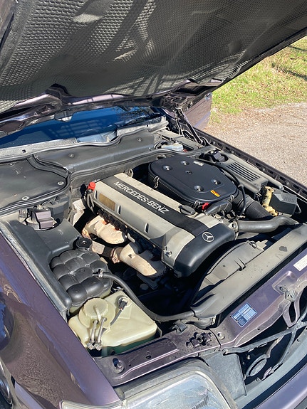 Mercedes-Benz SL300 6 of 11