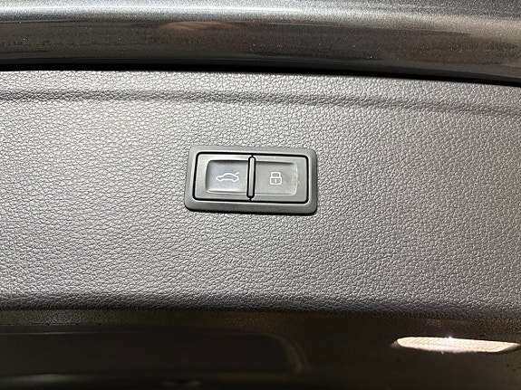 Audi Q5 12 of 16