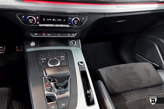 Audi Q5 9 of 16