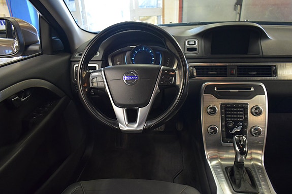 Volvo XC70 6 of 18