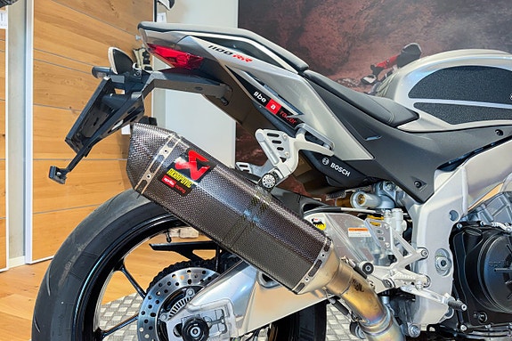 Aprilia Tuono V4 R |Akrapovic|Oxford värmehandtag|R&G|Puig|SE BILDER| 5 of 5