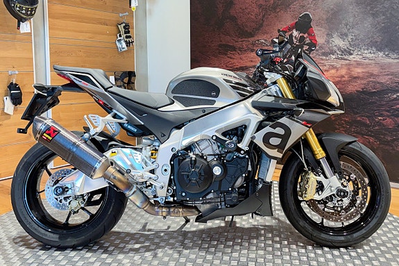 Aprilia Tuono V4 R |Akrapovic|Oxford värmehandtag|R&G|Puig|SE BILDER|