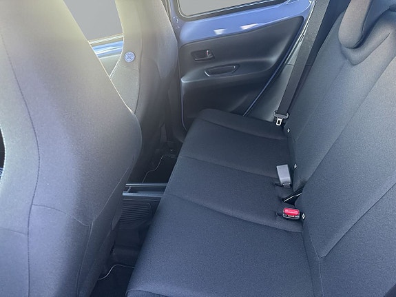 Toyota Aygo X 8 of 22