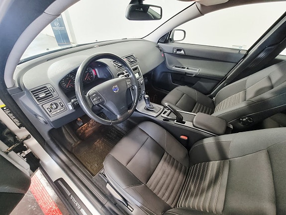 Volvo S40 7 of 23