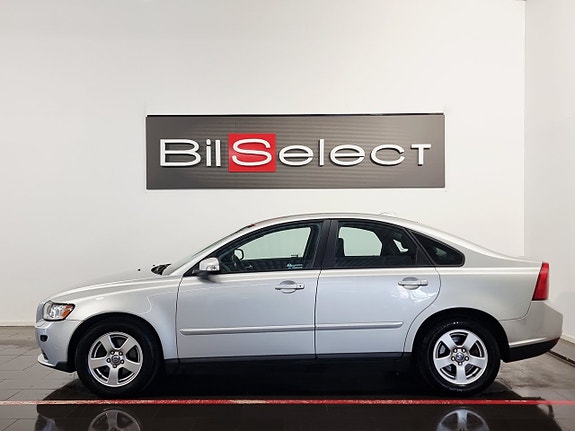 Volvo S40 2 of 23