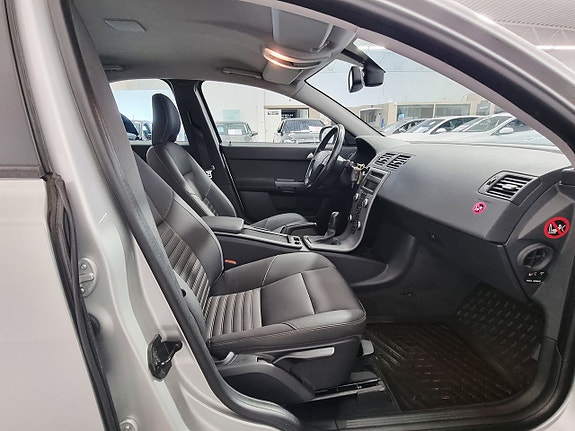 Volvo S40 16 of 23