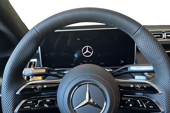 Mercedes-Benz S580 e 4 of 10
