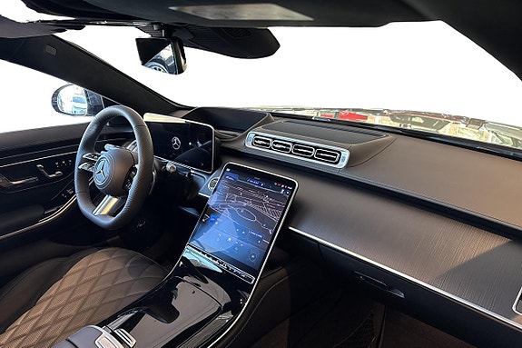 Mercedes-Benz S580 e 9 of 10