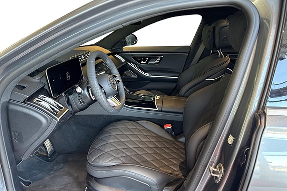 Mercedes-Benz S580 e 6 of 10