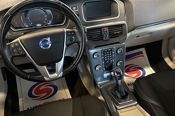 Volvo V40 5 of 9