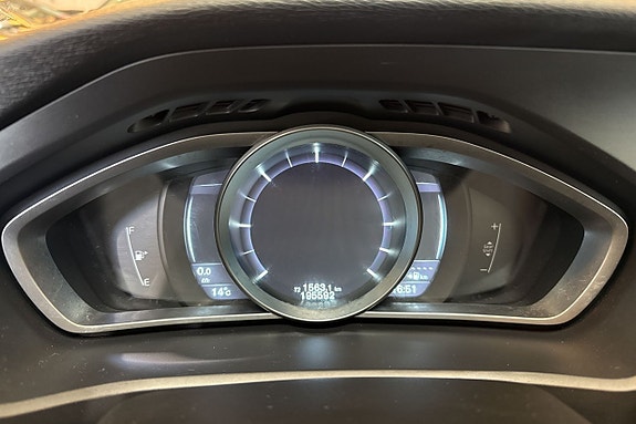 Volvo V40 9 of 9
