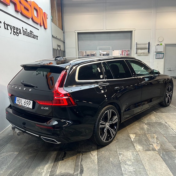Volvo V60 4 of 14