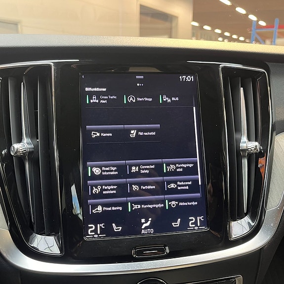 Volvo V60 13 of 14