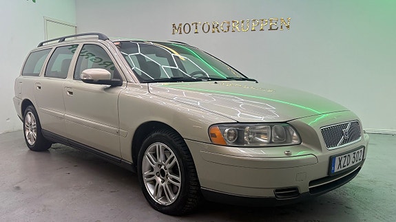Volvo V70 2 of 5
