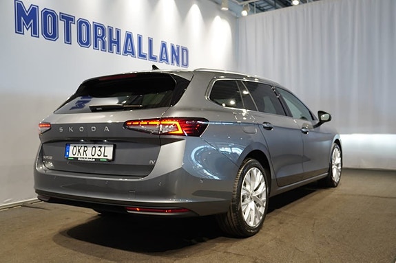 Skoda Superb 3 of 5