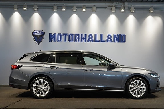 Skoda Superb 2 of 5