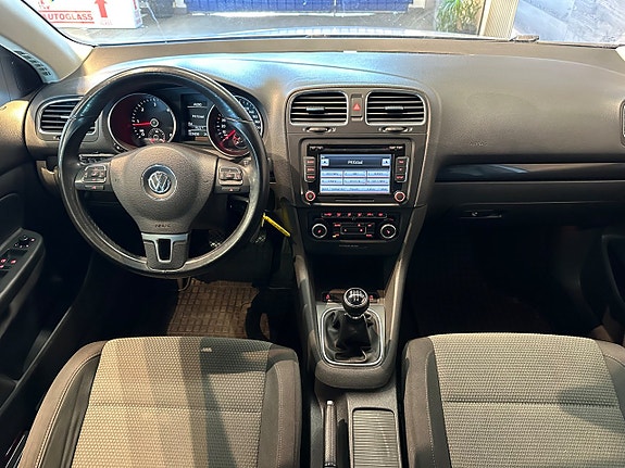 Volkswagen Golf VI 10 of 22