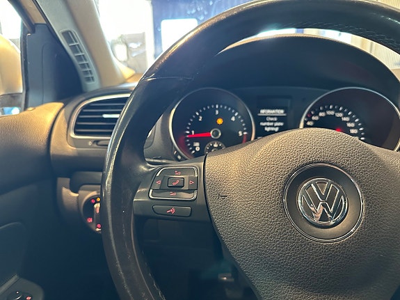 Volkswagen Golf VI 17 of 22