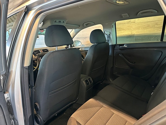 Volkswagen Golf VI 8 of 22