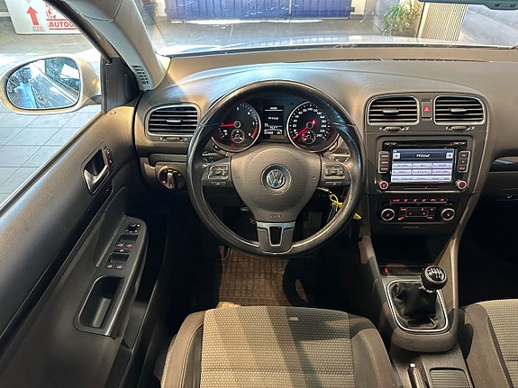 Volkswagen Golf VI 11 of 22
