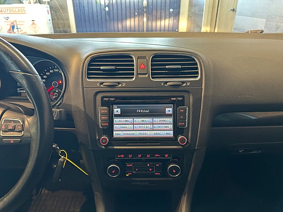 Volkswagen Golf VI 13 of 22