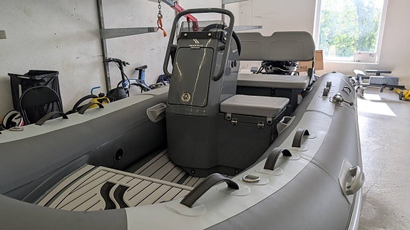 NY Highfield Classic GT 380 RIB med ratt, 30hk