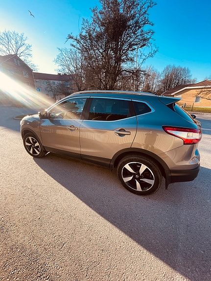 Nissan Qashqai 4 of 5