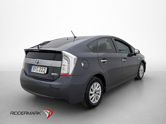 Toyota Prius 8 of 30