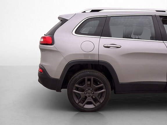 Jeep Cherokee 28 of 30