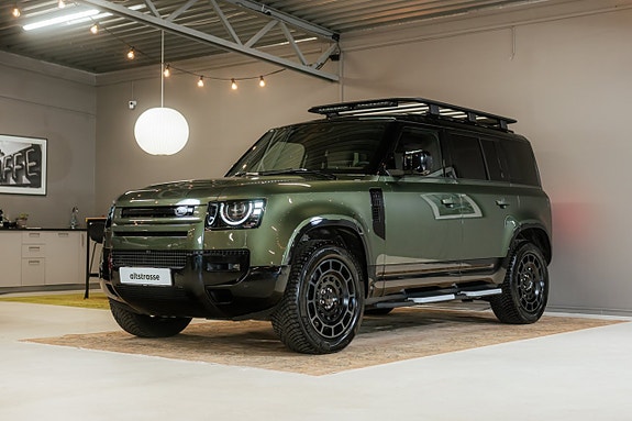 Land Rover Defender 110